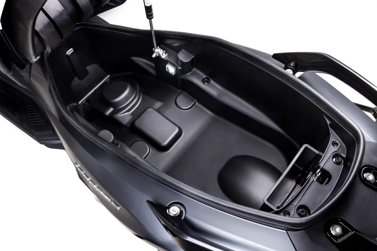 sym-jepardo-278-underseat-storage